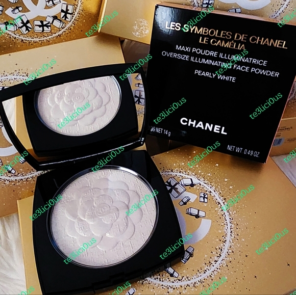 CHANEL LES SYMBOLES DE CHANEL LE CAMÉLIA PEARLY WHITE HIGHLIGHTER - Picture 1 of 10